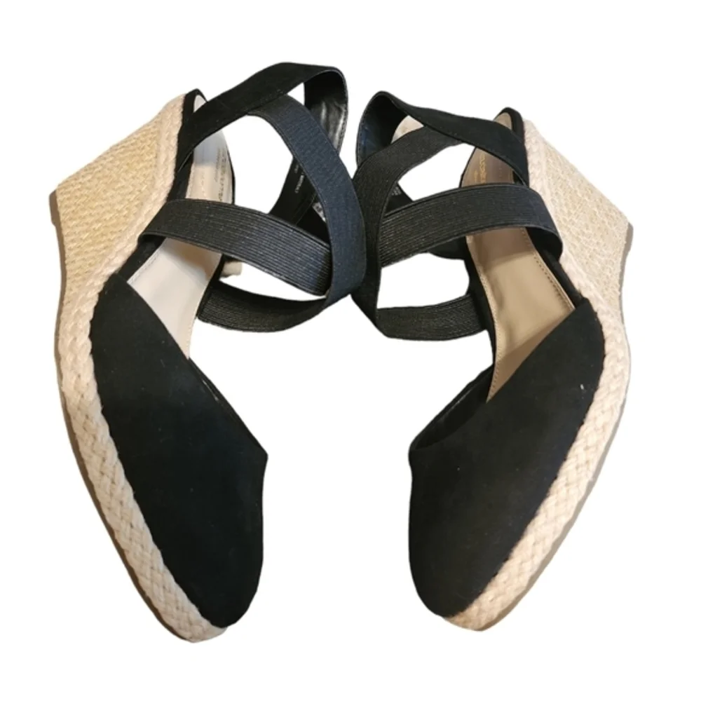 Liz claiborne black strappy wedges‎ 10